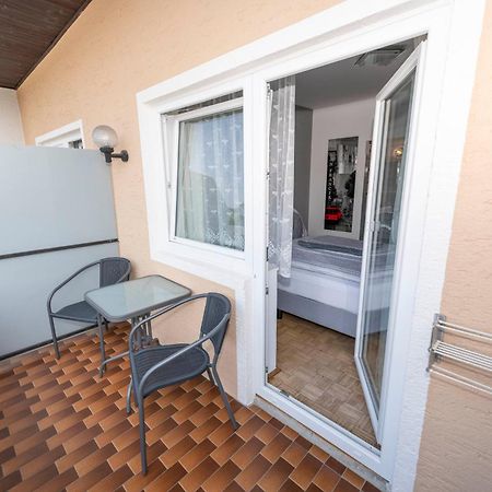 Gaestehaus Genf Velden am Wörthersee Стая снимка