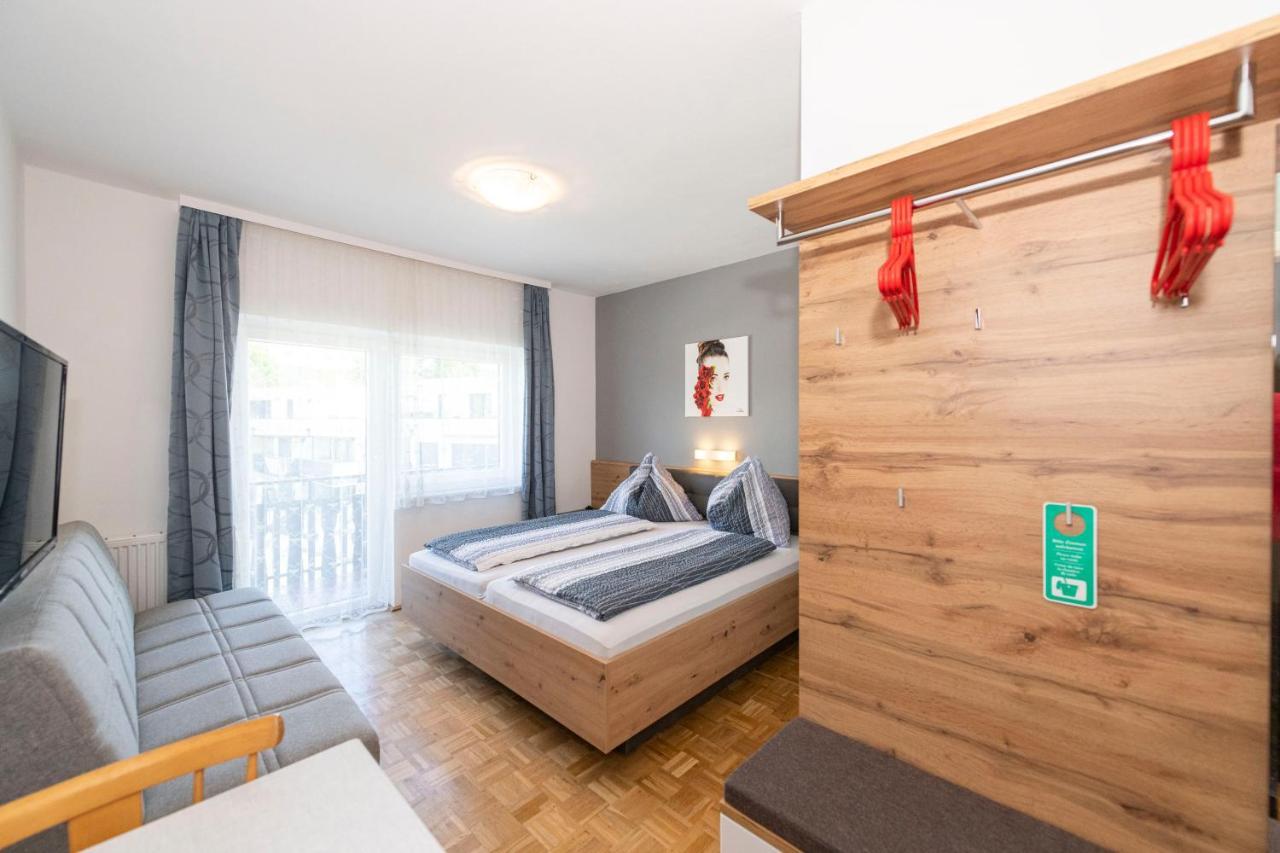 Gaestehaus Genf Velden am Wörthersee Екстериор снимка